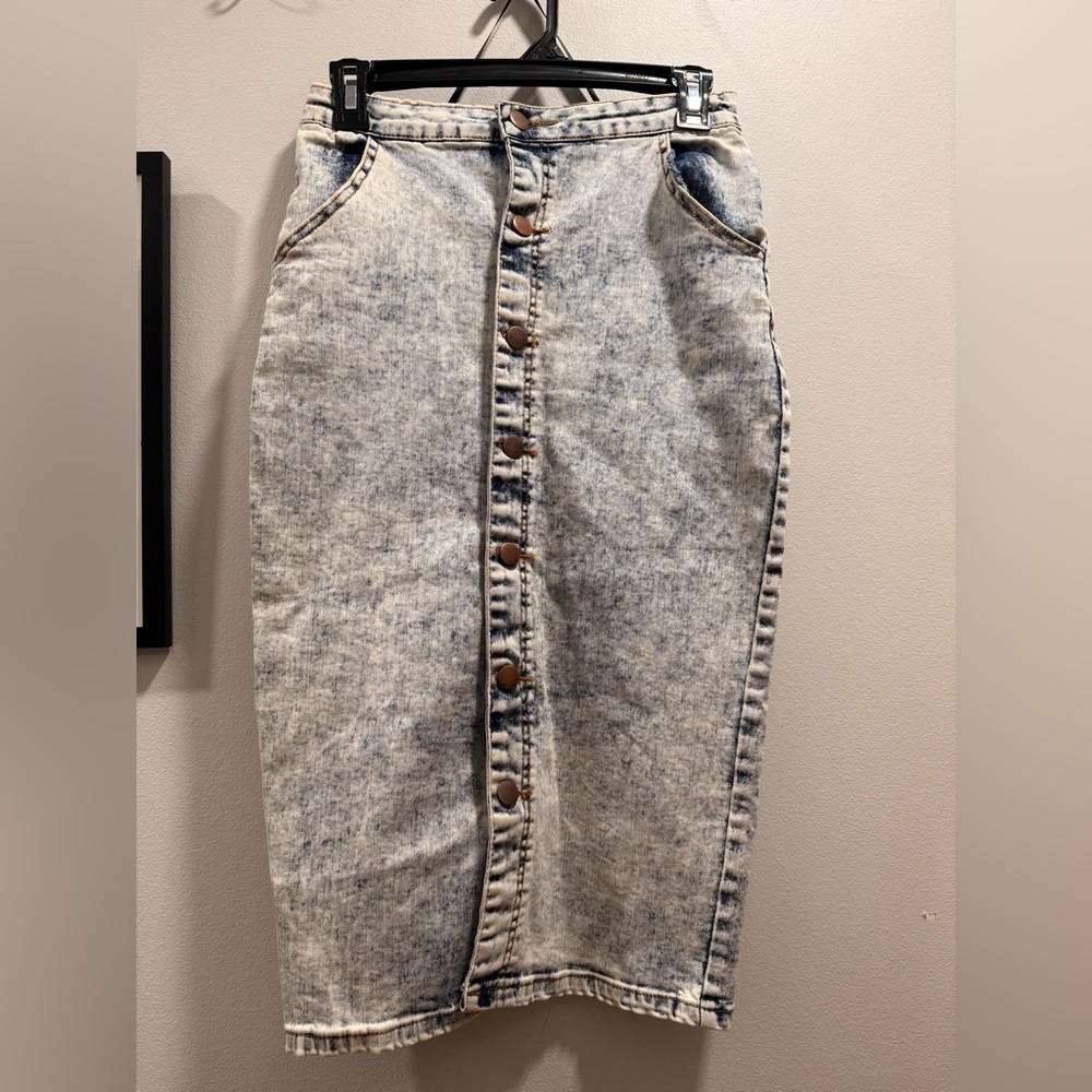 36 Point 5 Denim Button-Down Skirt Below Knee Length